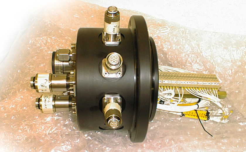 pressure housings and assemblies